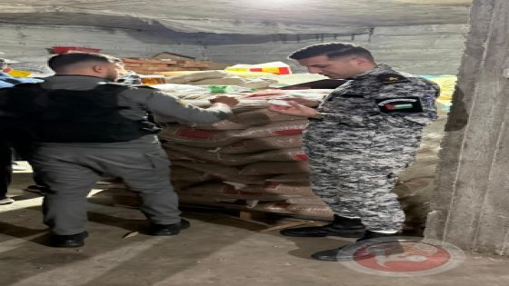 ضبط مواد غذائية وأعشاب طبية وبهارات منتهية الصلاحية في الخليل