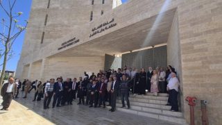 تعليق شامل للدوام في المحاكم النظامية بالضفة الغربية احتجاجاً على تأخر الرواتب