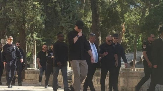 “الديمقراطية” تدعو لإحباط مخطط اقتحام الأقصى في 15 أيار