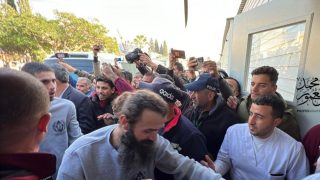 الاحتلال يفرج عن 15 أسيرا من قطاع غزة بينهم سيدة