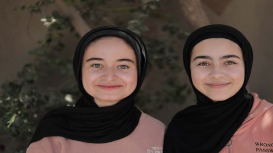 من بين الركام يولد الأمل.. شقيقتان غزيتان تفوزان بجائزة الأرض 2026