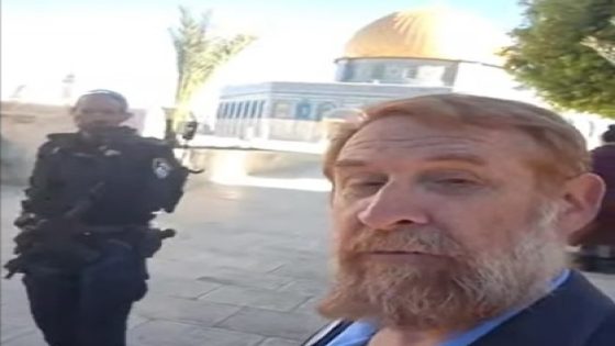 فيديو- مستوطنون بقيادة المتطرف “غليك” يقتحمون الأقصى