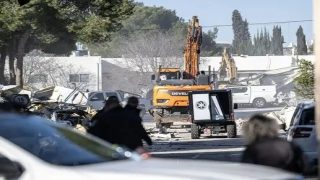 الاحتلال يحول مقر “الأونروا” في الشيخ جراح إلى منشآت عسكرية إسرائيلية