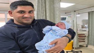 ولادة نجل الشهيد نايف سمارو بعد أقل من 24 ساعة على استشهاده