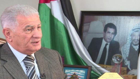 عباس زكي يهنئ بنجاح المؤتمر الثامن لحركة فتح وانتخاب هيئاتها القيادية