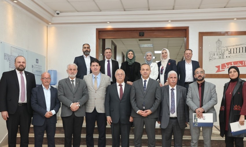 رسمياً.. المهندس يوسف الجعبري رئيساً لبلدية الخليل