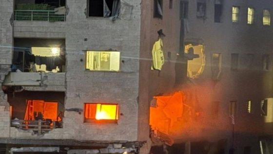 اتصالات مكثفة لمنع انهيار مفاوضات غزة