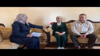 المتفوقة في امتحان الثانوية العامة رغد الدراويش ابنة مدينة دورا الحاصلة على معدل99.6 في الفرع العلمي
