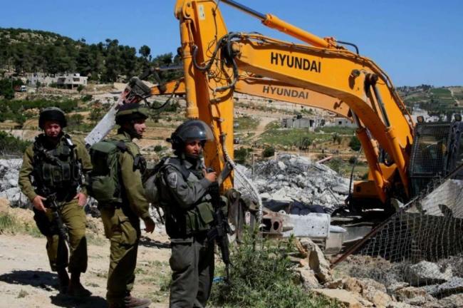 الاحتلال يهدم منشأة تجارية في جبل المكبر بالقدس