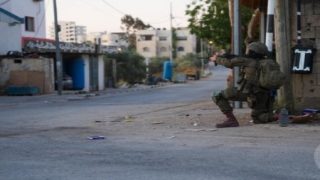 بعد هدم منزل وبناية سكنية: إصابة برصاص الاحتلال في كفر عقب شمال القدس