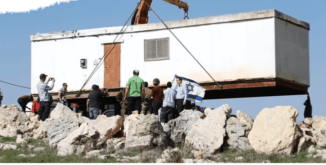 مستعمرون ينصبون "كرفانات" على أراضي جورة الشمعة جنوب بيت لحم