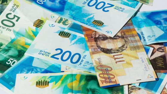 أسعار العملات اليوم الاثنين