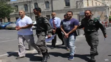 الاحتلال يعتقل 7 مواطنين من بلدة عناتا شرق القدس