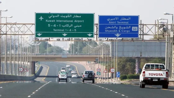 الكويت تعلن إغلاق مجالها الجوي مؤقتًا وتحويل الرحلات