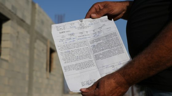 الاحتلال يخطر بهدم 5 مساكن مأهولة وثلاثة منشآت زراعية في مسافر يطا جنوب الخليل