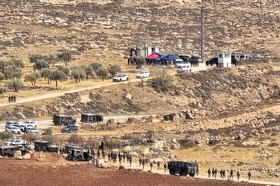 الاحتلال يحقق ميدانيا مع العشرات في المغير ودير أبو مشعل وجمالا