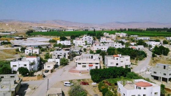 الاحتلال يعتقل مواطنين من قرية عين البيضا في الأغوار الشمالية