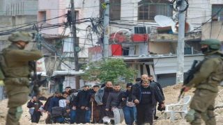 جنين: الاحتلال يفتش منازل في ميثلون ويعبد ويخضع عددا من المواطنين للاستجواب