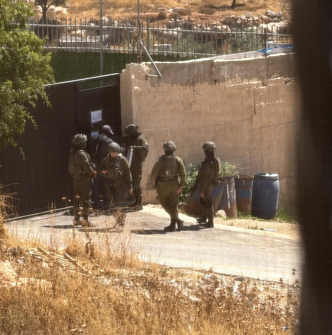 الاحتلال يخطر بإخلاء منازل ومنشأه تجارية في نحالين غرب بيت لحم