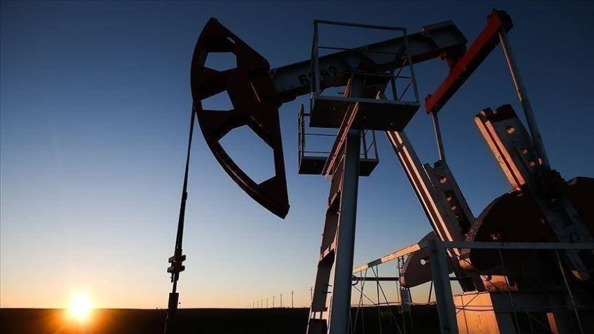 النفط ينخفض بأكثر من 5% مع افتتاح الأسواق الآسيوية